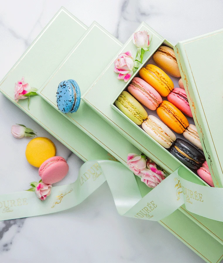 Prestige-30-Macarons-Gift-Box-back