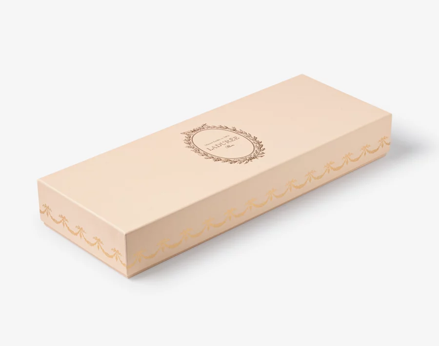 Prestige-54-macarons-gift-box-back
